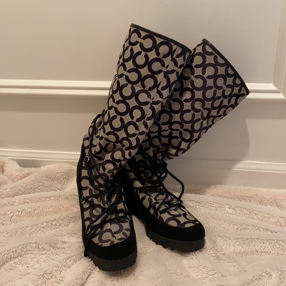 NWOT Coach Signature Tapestry Boots - Picture 6 of 7